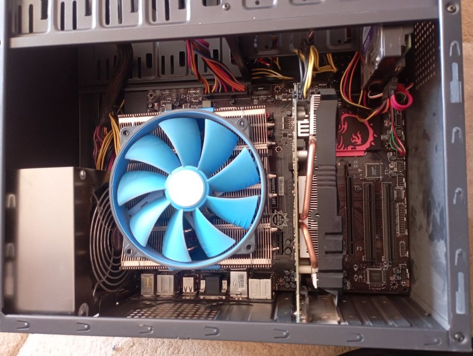 Компьютер системный блок