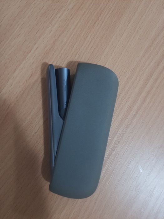 Vând IQOS ILUMA gri