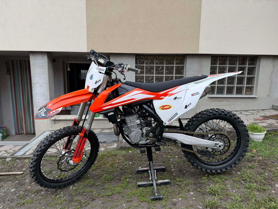 Vand sau schimb doar cu 2T ktm sxf 450