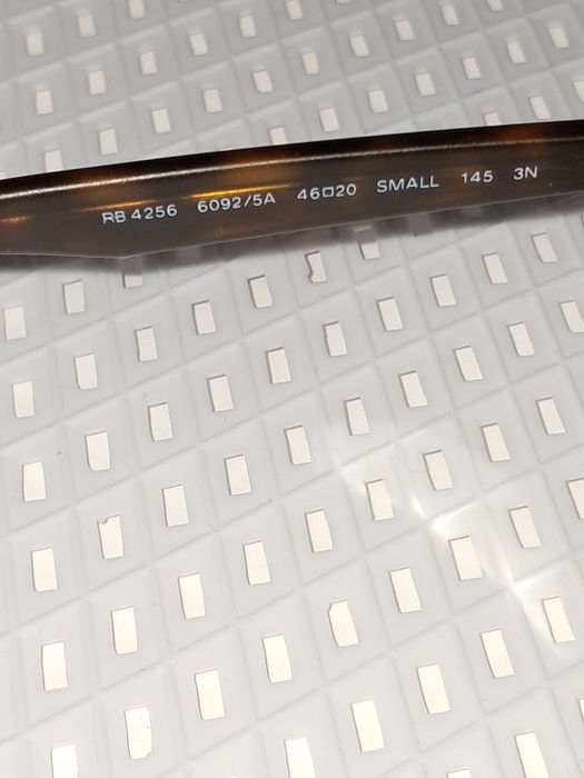 Унисекс очила Ray Ban RB4256