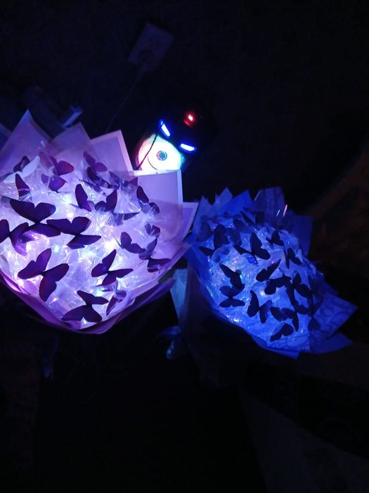 Светящиеся букет из бабочек