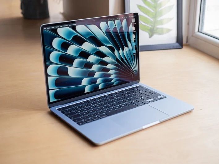 Macbook air 13 m4 16/256