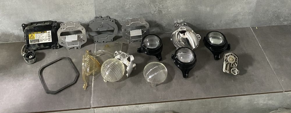 Линзы на Тойота камри 40