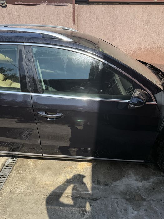 Usa fata dreapta vw Passat B7 break variant LC9X negru