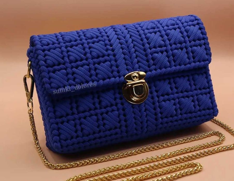 Сумочка на цепочке