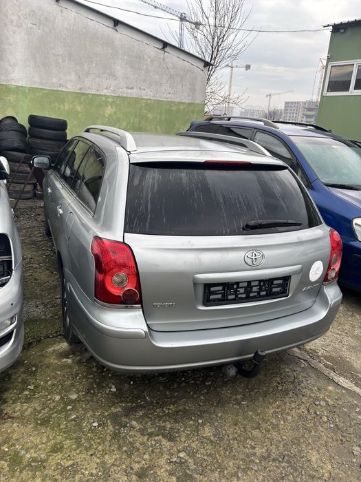 Toyota Avensis T25 на части
