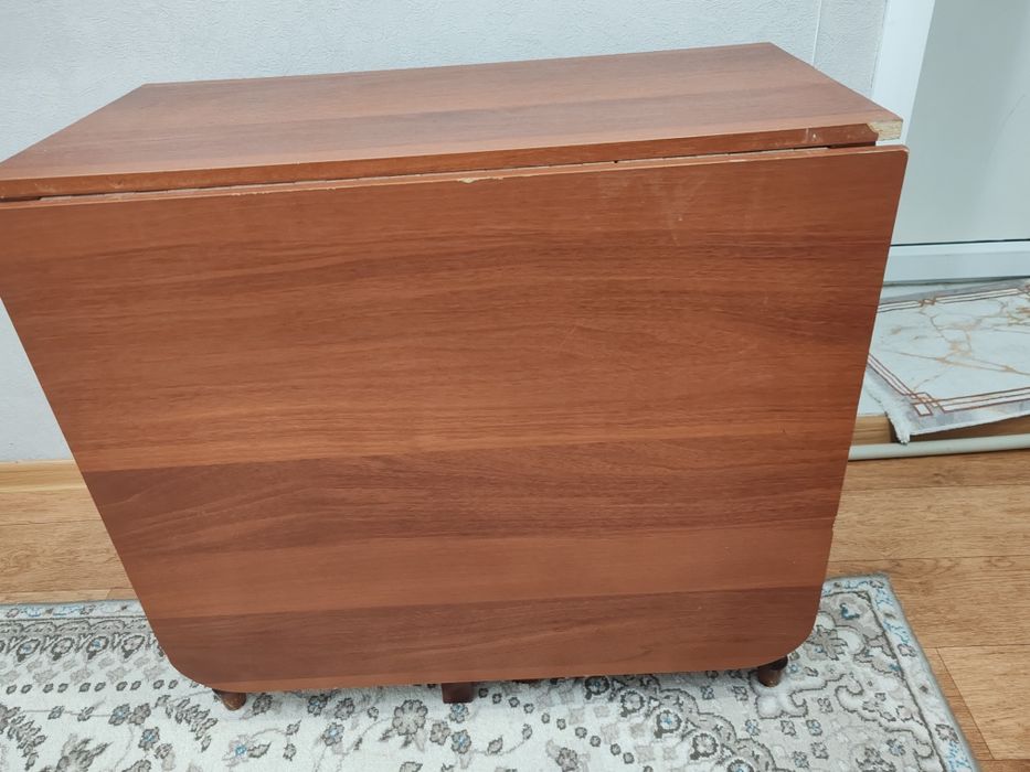 Продам стол в хорошем состоянии