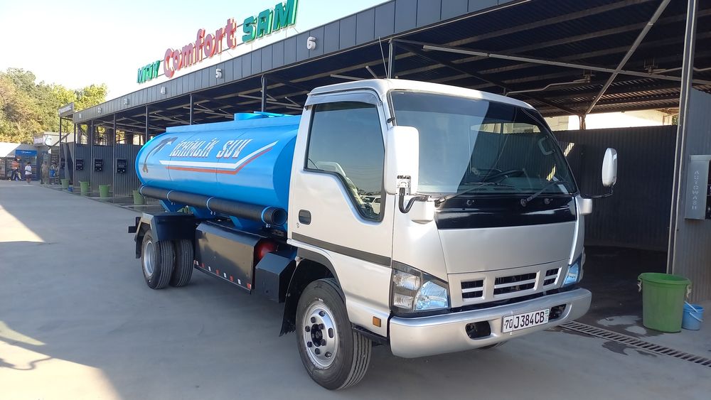 Isuzu aftobusdan yiĝilgan