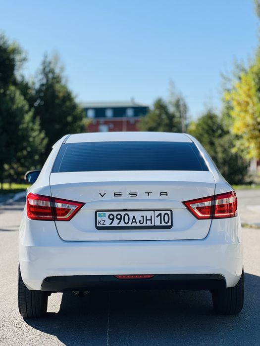 Lada Vesta 2020 года 1.6 Вариатор