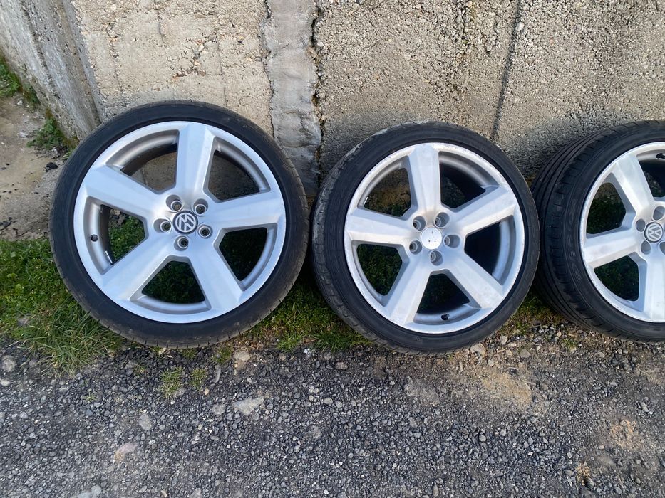 Продавам джанти Ронал 18 5x100 за голф 4 бора Ауди а3 сеат