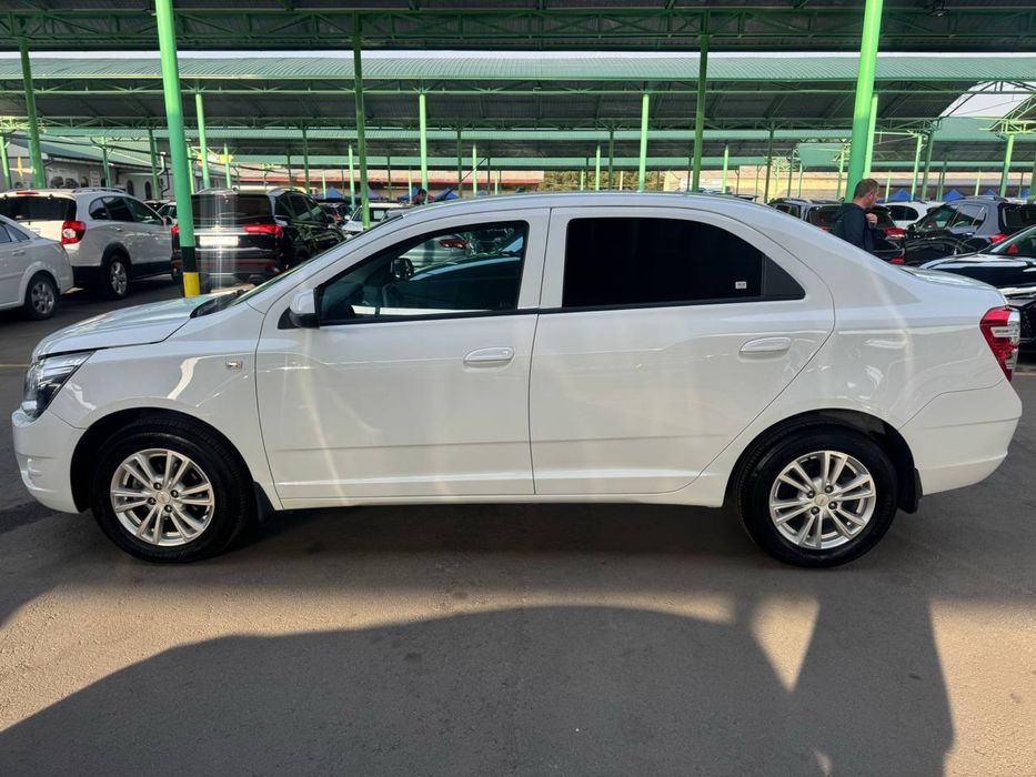 Chevrolet Cobalt 2023 — 4