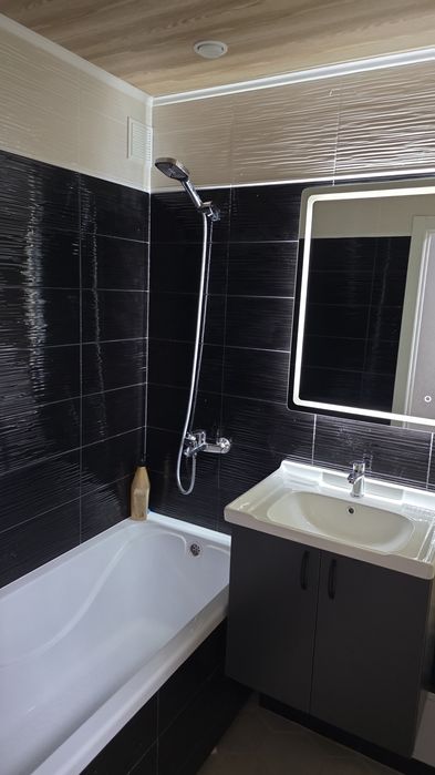 Продам двух комнатную квартиру