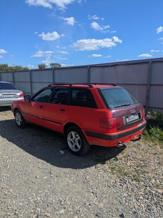 автомобиль audi 80 b4