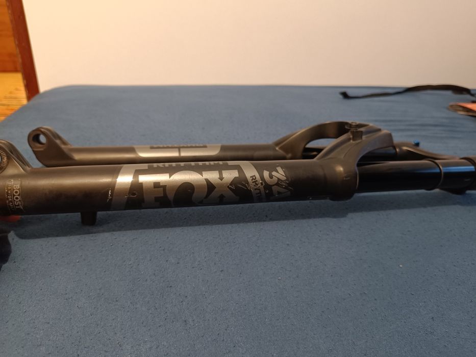 Furcă Fox 34 rhythm 150mm