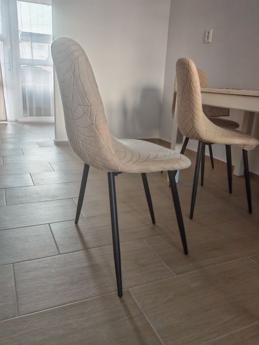3 scaune de interior noi