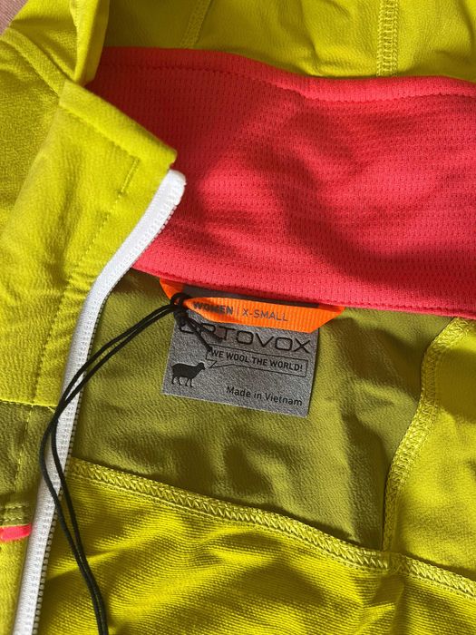 Jachetă Softshell - ORTOVOX Pala Hooded - XS - NOU nefolosit cu etichetă - femeie - pentru hiking si catarat