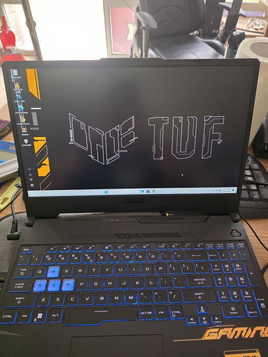 ASUS TUF Gaming F15 FX506H – i5-11400H / RTX 3050 4GB / 8GB RAM / SSD 512GB