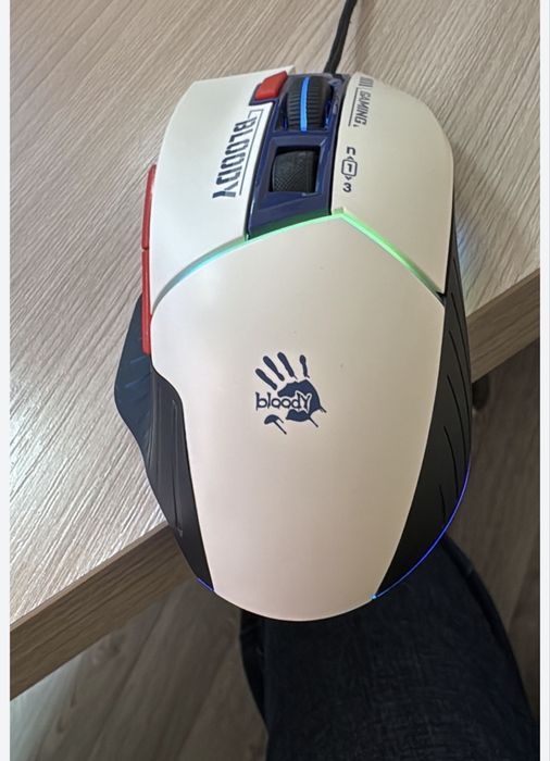 Продам мышку игровую
