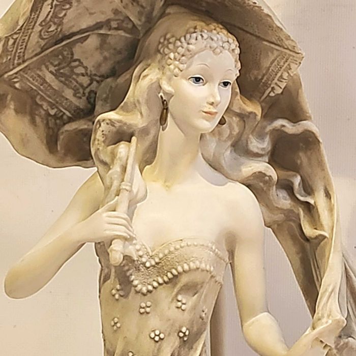 Елегантна настолна лампа "Juliana Collection" (1996) – Veronese Design