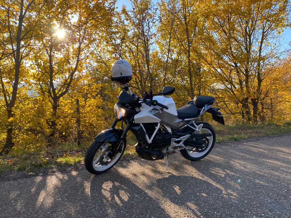 Motocicleta A2 Hyosung GD250N (Nu honda, yzf, suzuki, cf moto)