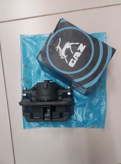 Суппорт передний левый для Газель