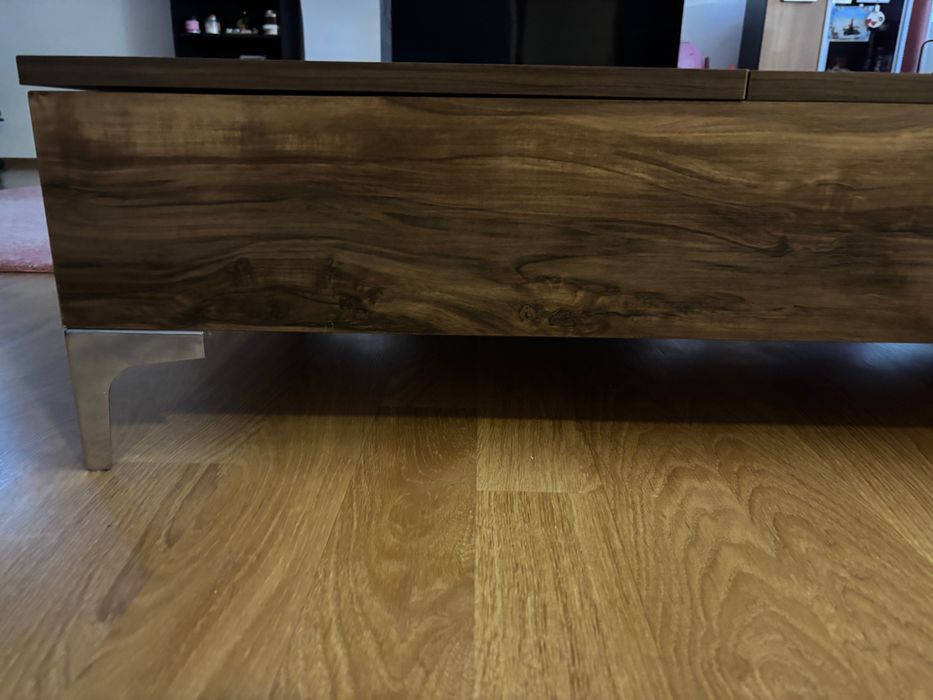 Masuta cafea extensibila foarte bine intretinuta