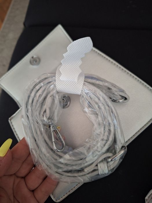 Нова дамска чанта