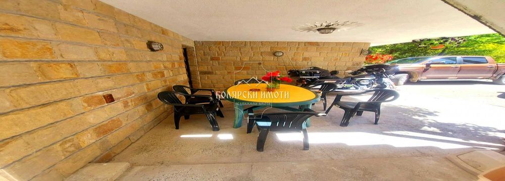 Дава се под наем Къща в с. Арбанаси, Област Велико Търново - 200 кв.м за 750 € - Снимка #14