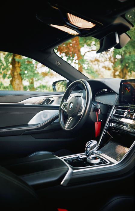 BMW Seria 8 2023 — imagine 3