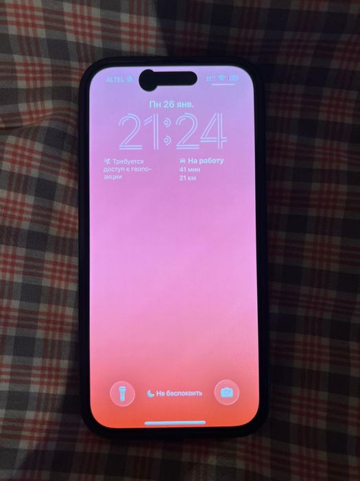 Продаю Айфон 15 про