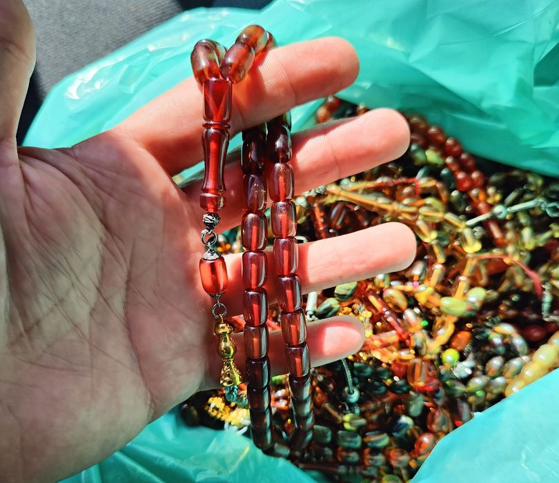 Продавам броеници от огън кехлибар - на едро