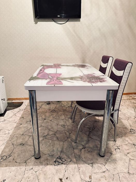 Продам стол со стулями