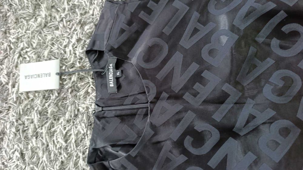 BALENCIAGA нова рокля в два цвята