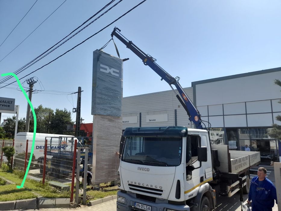 Transport  Camion cu Macara