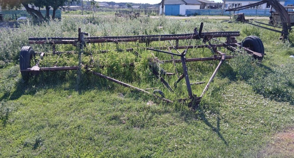 Продаю косилку вместе грабли в рабочем состоянии