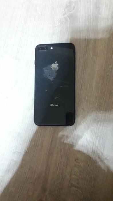 Iphone 8 plus xama joyi radnoy