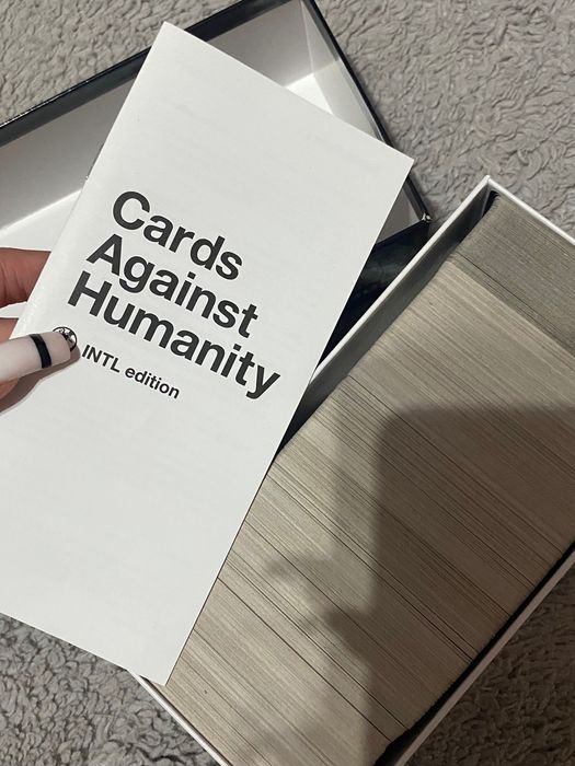 настолна парти игра cards against humanity