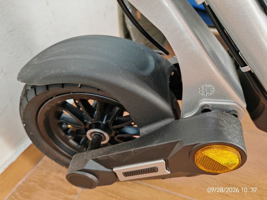 Vand trotineta electrica Kukirin A1
