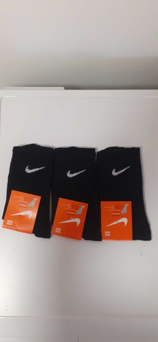 Памучни чорапи на Nike