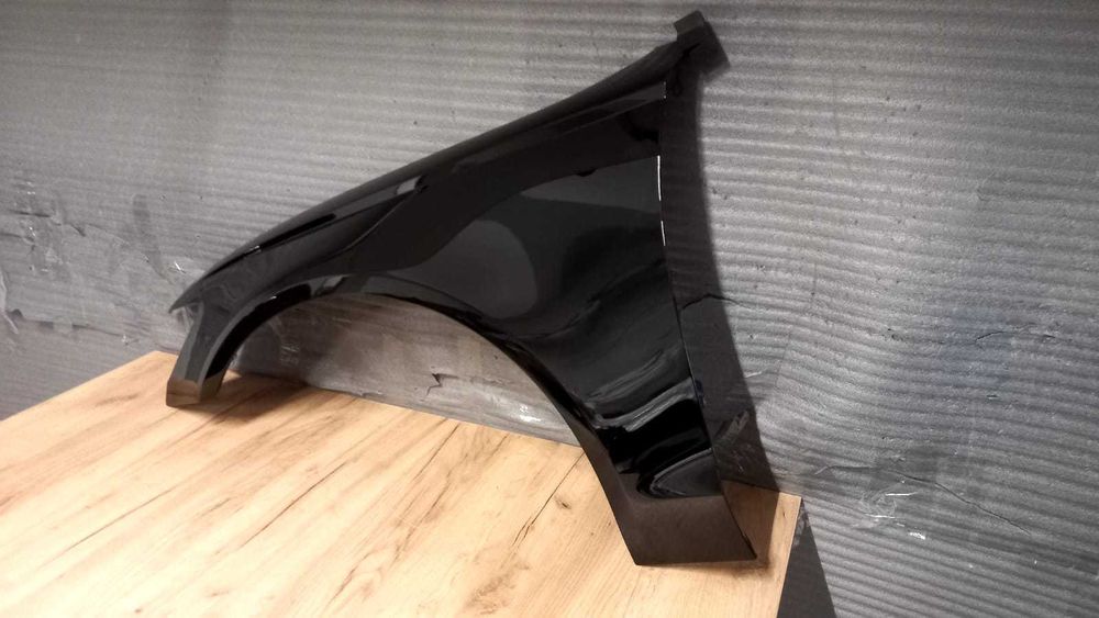 Aripa Fata Stanga Audi A6/C7 An 2010-2014 (LY9B (Negru))