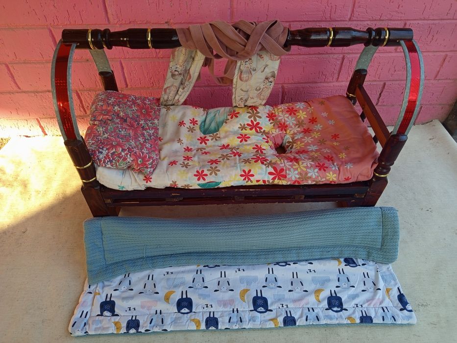 Продам . Бесик - детям .