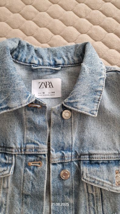 Продам джинсовую куртку на девочку