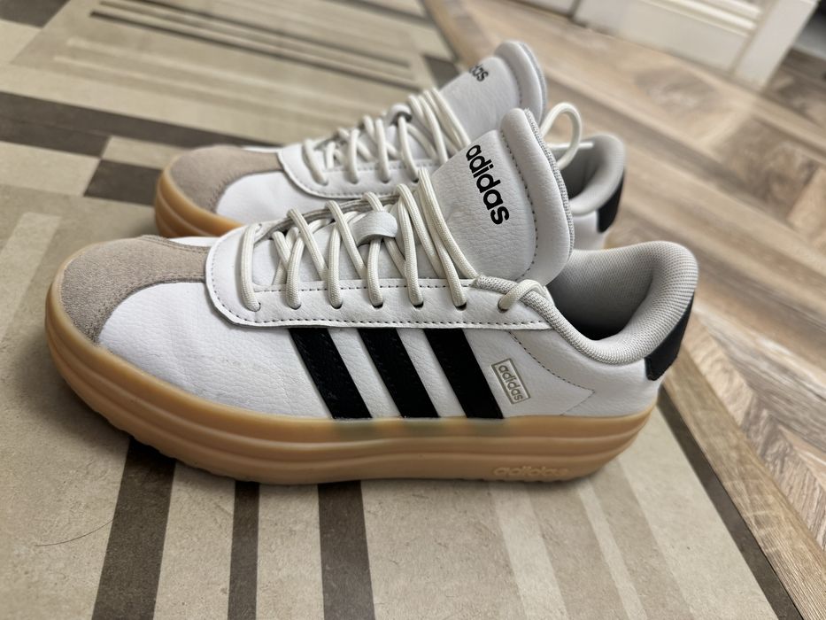 Продам кроссовки addidas оригинал