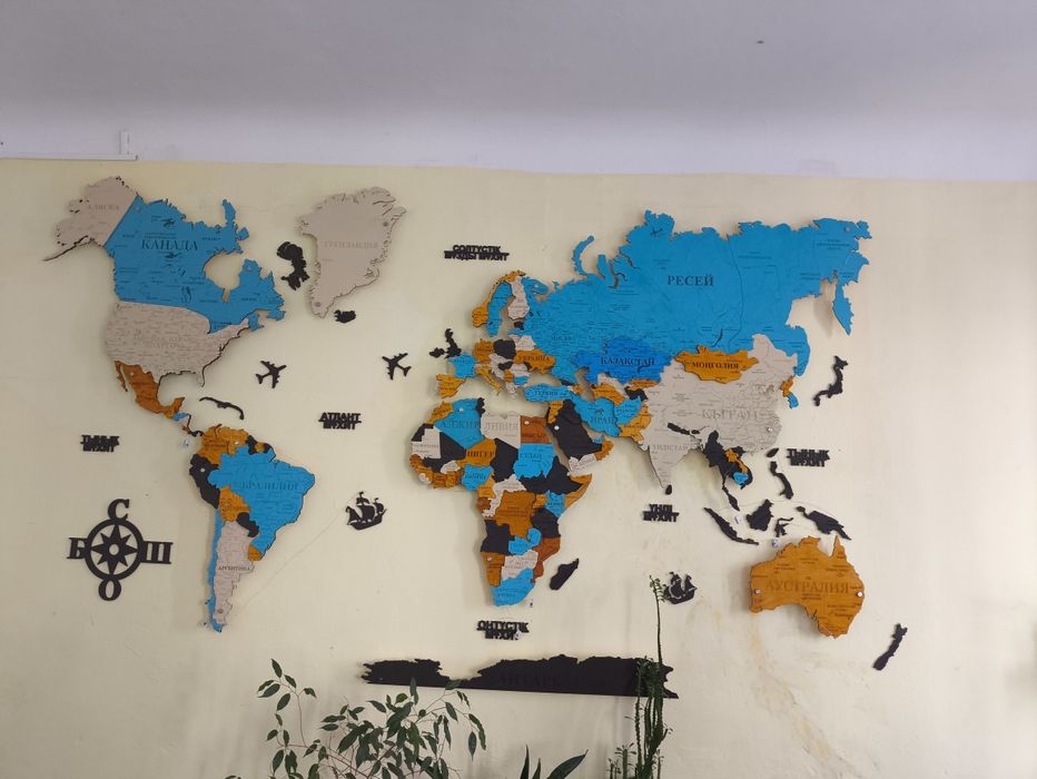 Настенная карта мира