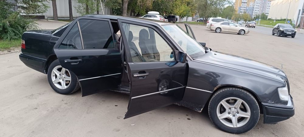 Продам Мерседес w124
