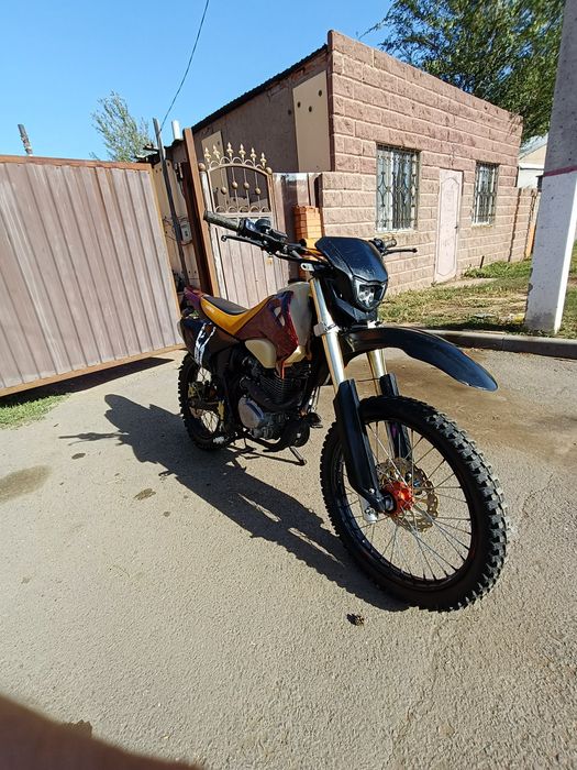 Срочно продам эндуро  250 куб