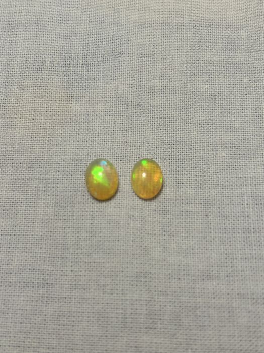 Опалы натуральные