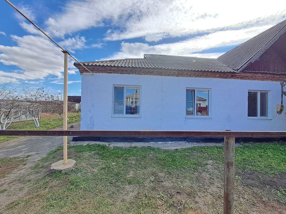 Продам  дом в с. Садовое