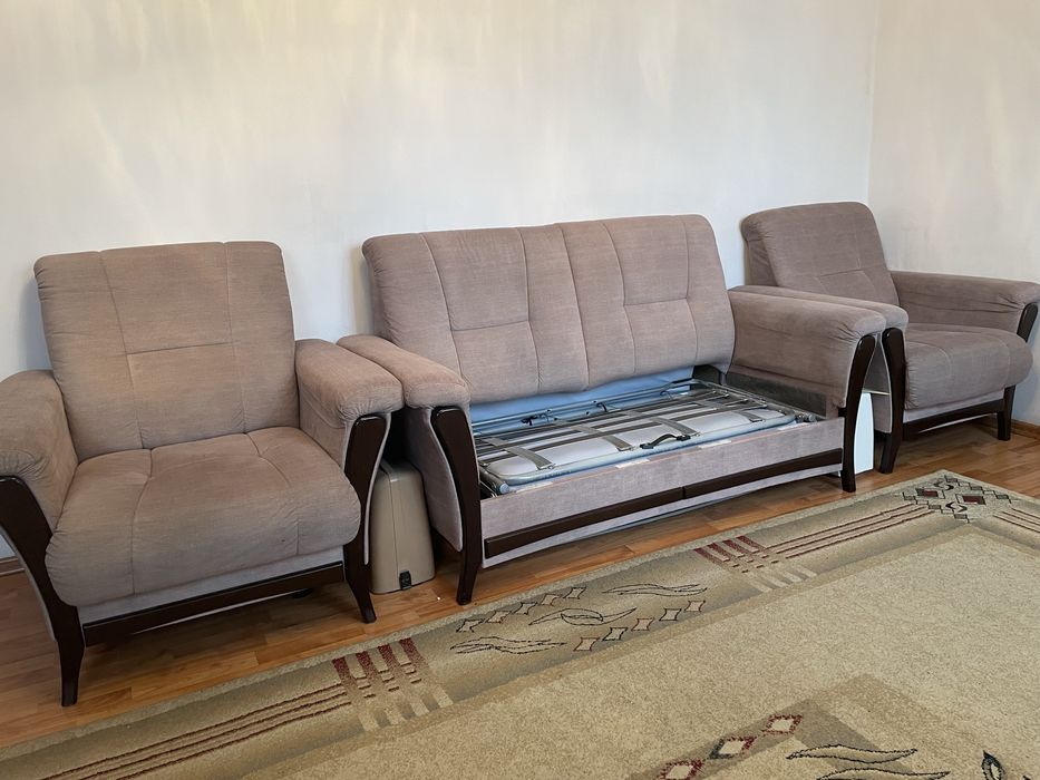 Продам диван с кресломи