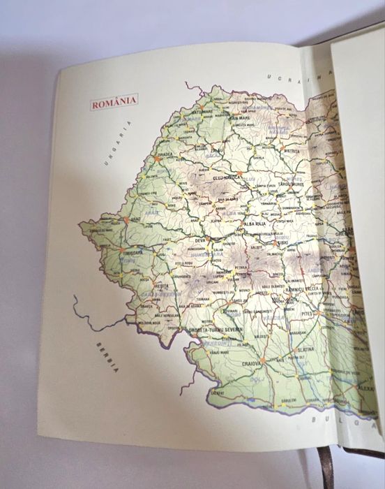 Agendă din piele maro - Eleganță și funcționalitate la superlativ!